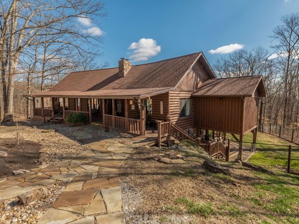 1425 Skyline Drive, Cobden, IL 62920