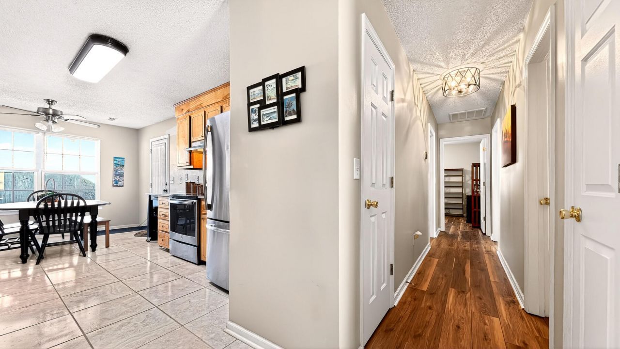 7670 Brookdale Boulevard Photo 27