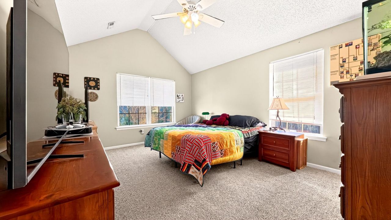 7670 Brookdale Boulevard Photo 29