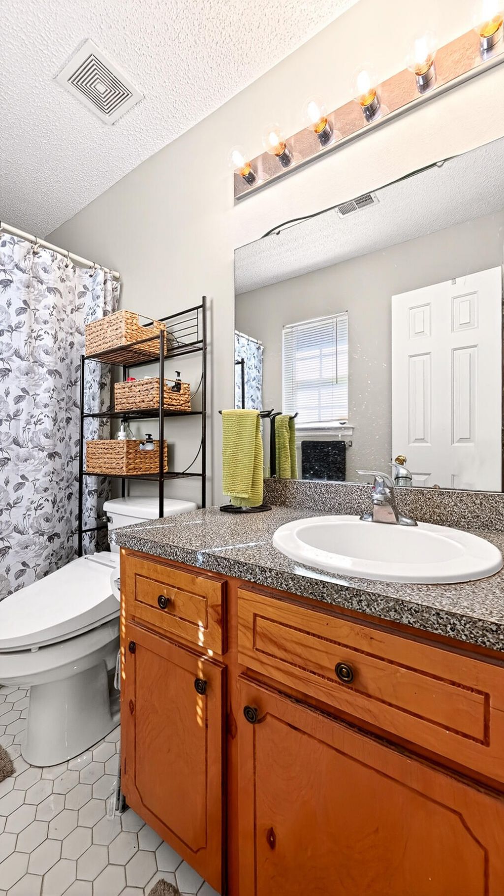 7670 Brookdale Boulevard Photo 34