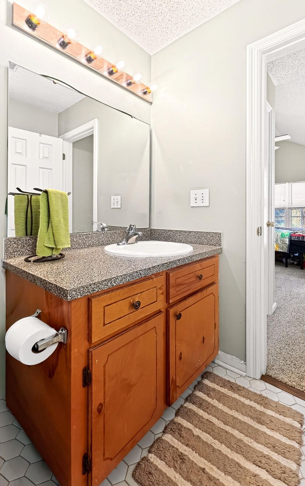 7670 Brookdale Boulevard Photo 35