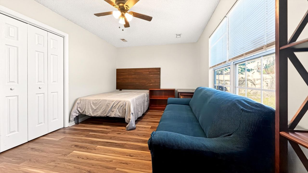 7670 Brookdale Boulevard Photo 38