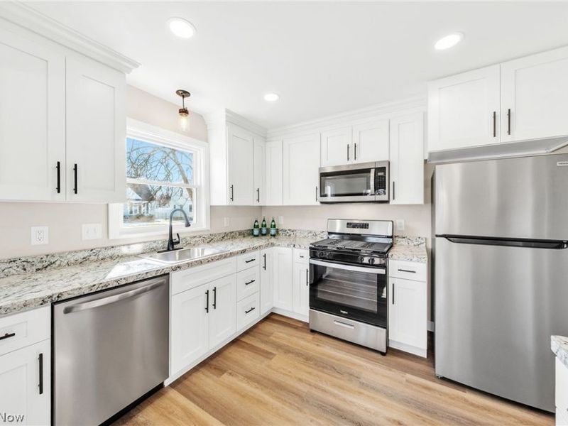 350 E 273rd Street, Euclid, OH 44132 Photo 12