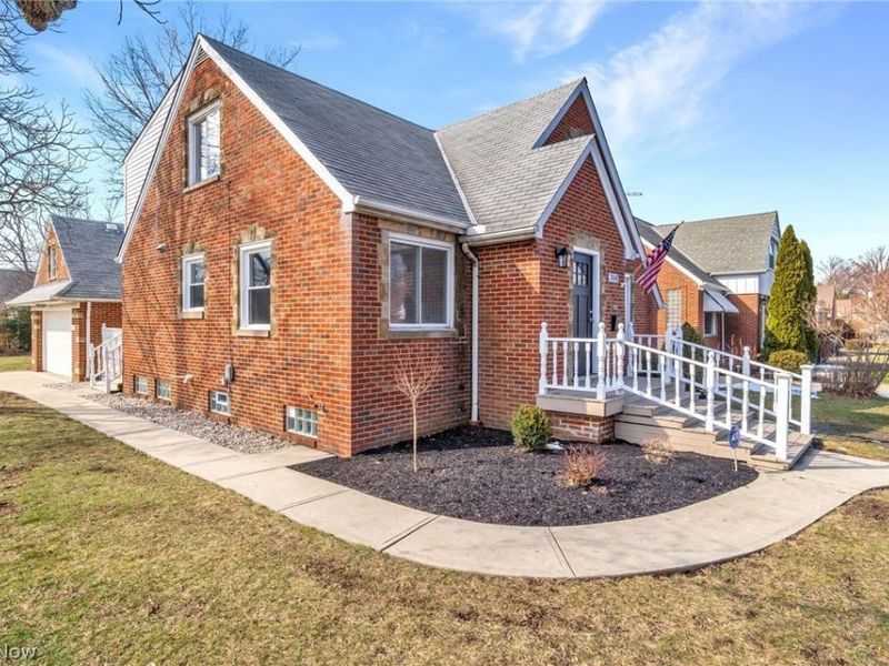 350 E 273rd Street, Euclid, OH 44132 Photo 2