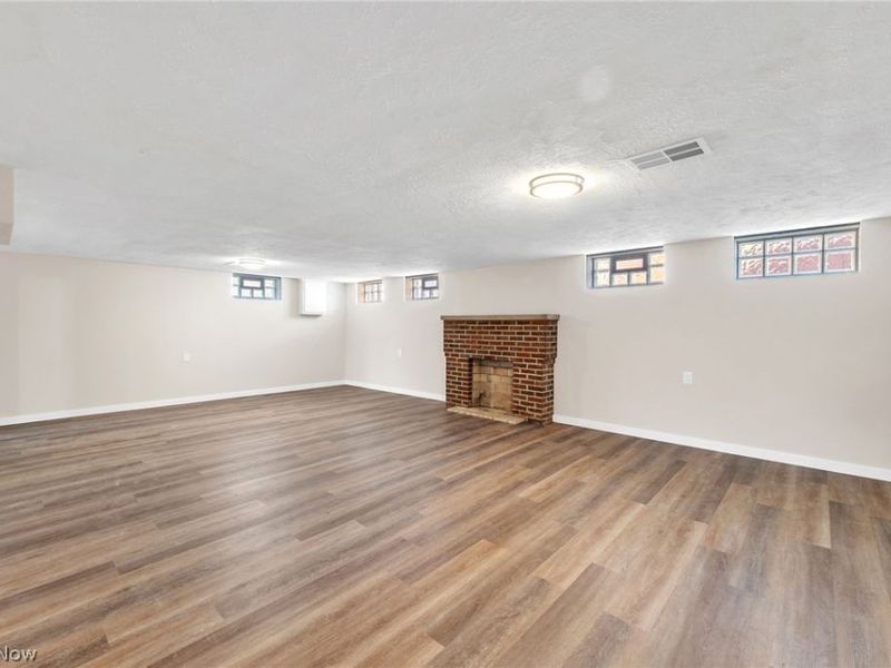 350 E 273rd Street, Euclid, OH 44132 Photo 25