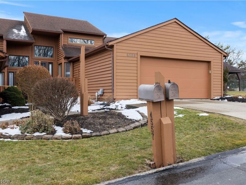 4559 Oakhill Boulevard, Amherst, OH 44053 Photo 1