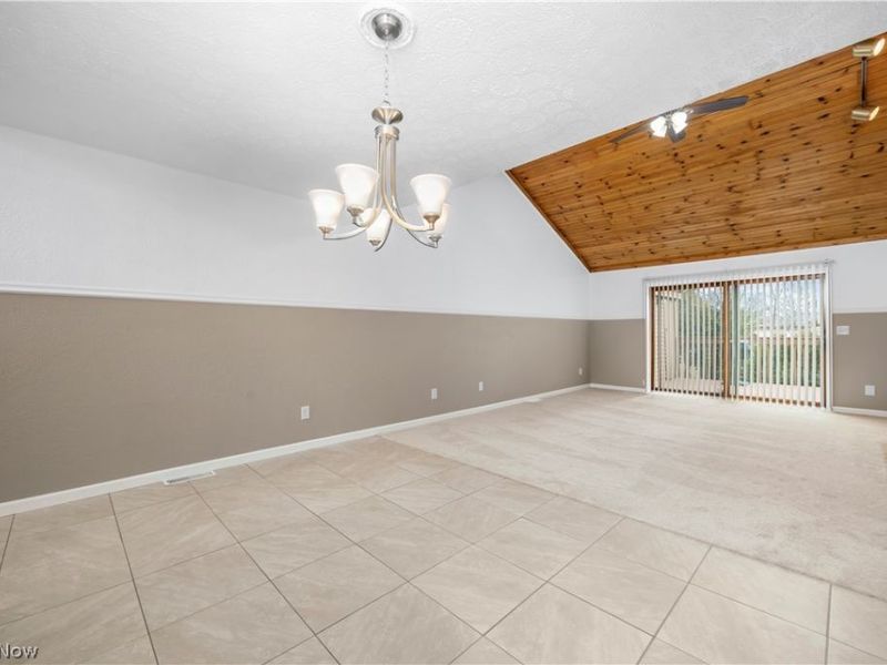 4559 Oakhill Boulevard, Amherst, OH 44053 Photo 8