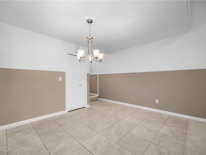 4559 Oakhill Boulevard, Amherst, OH 44053 Photo 9