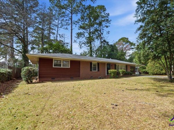 2554 Delano, Macon, GA