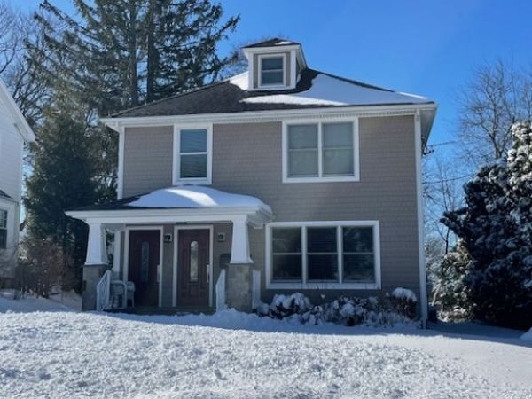 52 Hill St, Midland Park, NJ 07432