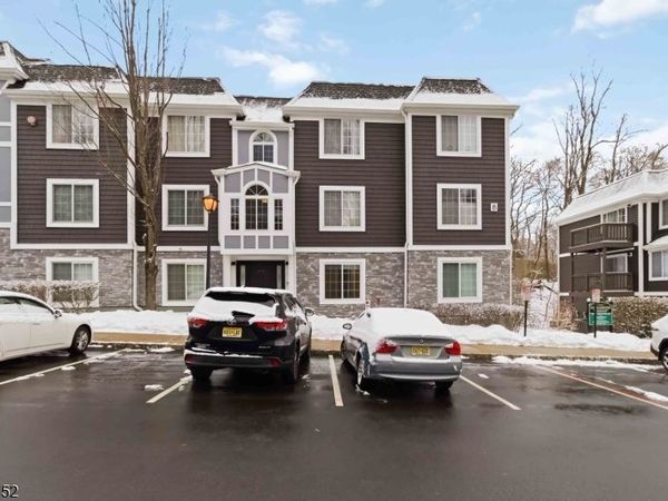 100 Village Dr, Morris, NJ 07960