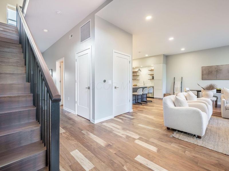 598 Lathrop Street, Unit 6, Columbus, OH 43206 Photo 5