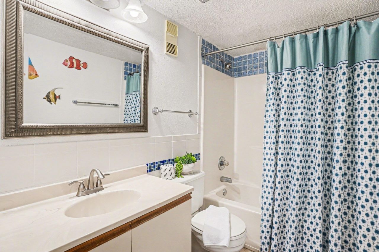 1012 N Waccamaw Dr.  Photo 14