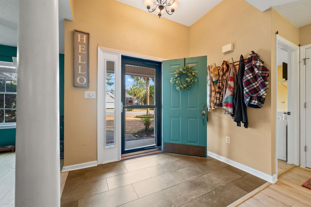 335 Ashwood Ln. Photo 3