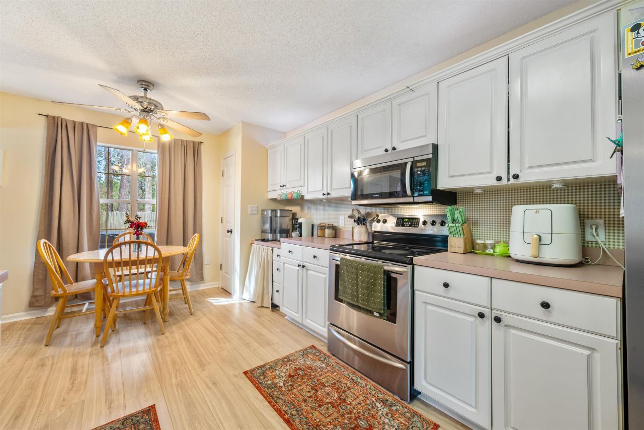 335 Ashwood Ln. Photo 7