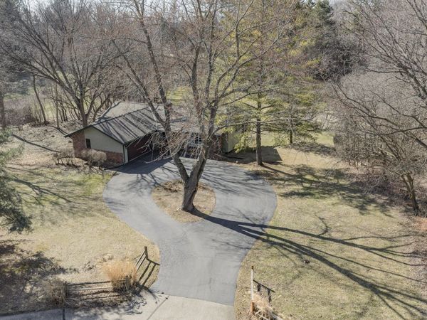 W329N4791 Elderwood Dr, Nashotah, WI 53058