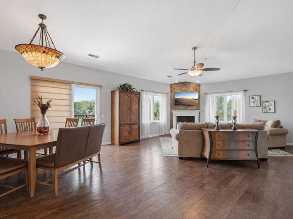 N51W34861 Wisconsin Ave, Unit 3110, Oconomowoc, WI 53069
