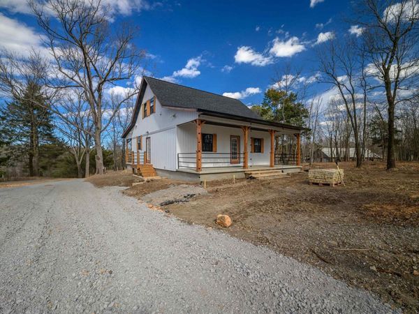 372 County Line Road , Locust Grove, AR 72550