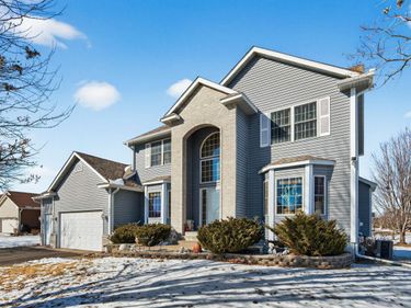 9727 Linden Avenue N, Brooklyn Park, MN 55443