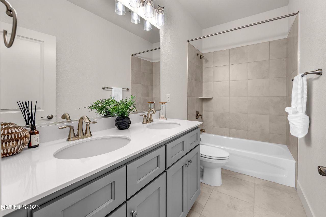 815 N Thunder Butte Court, Reno, NV 89506 Photo