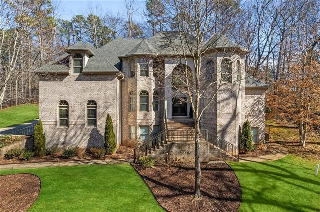 1859 Mountain Shadow Smoke Rise, GA 30087