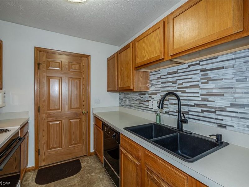 3805 Laurel Road, Brunswick, OH 44212 Photo 10