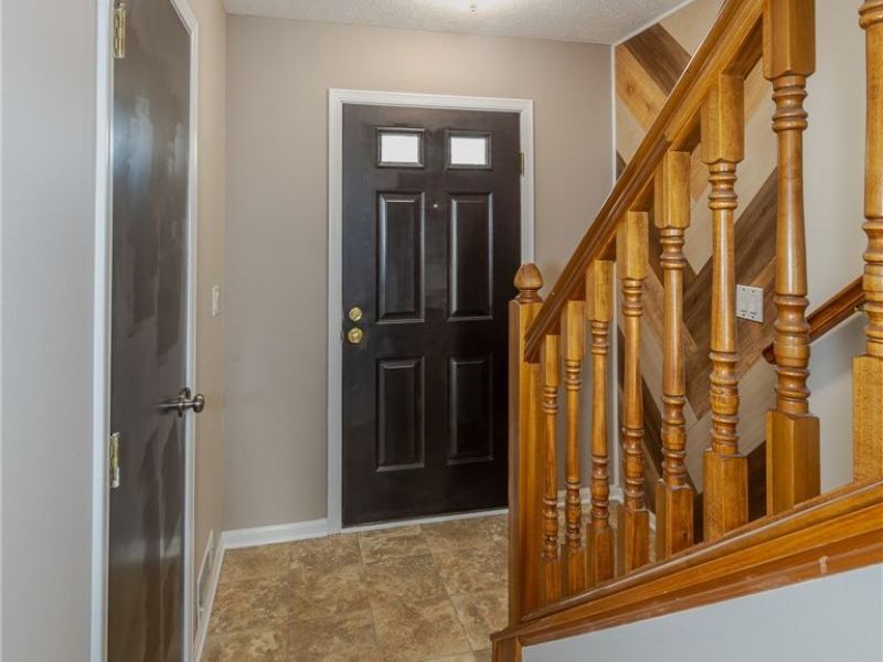 3805 Laurel Road, Brunswick, OH 44212 Photo 3