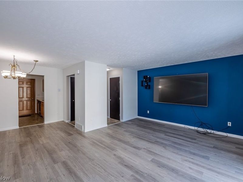 3805 Laurel Road, Brunswick, OH 44212 Photo 6