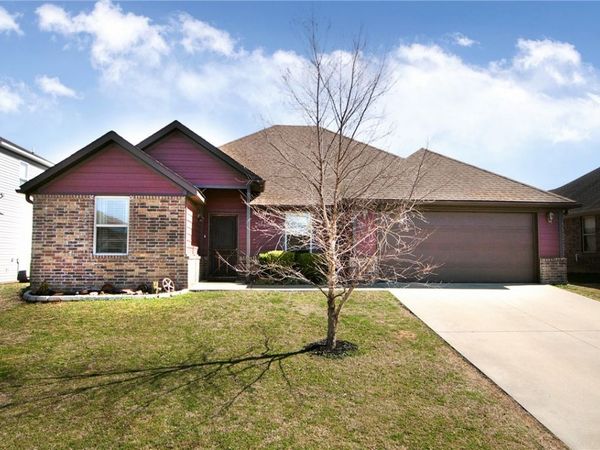 811 SW Pure Globe Street, Bentonville, AR 72712