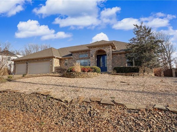 5 Daviot Lane, Bella Vista, AR 72715