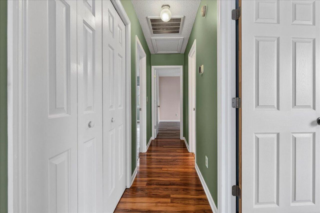 201 Ash Court Photo 19