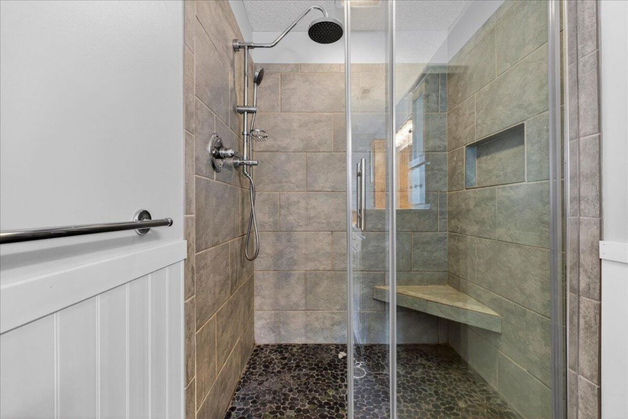 201 Ash Court Photo 30