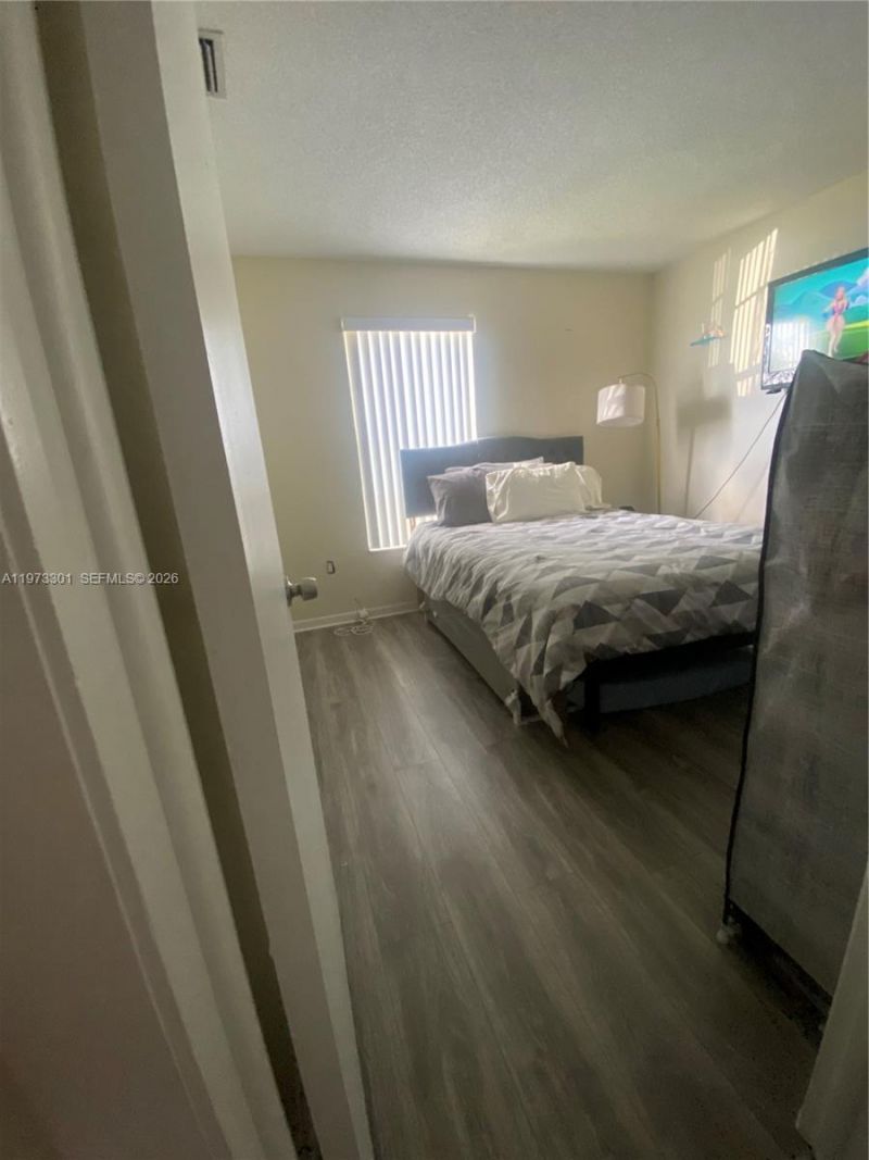 14450 SW 95th Ter, Miami, FL 33186 Photo