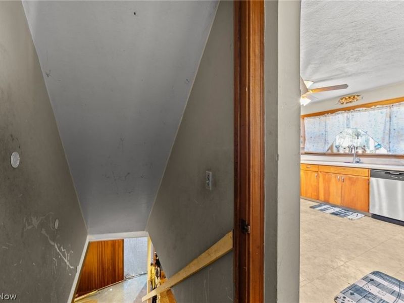 1410 Colonial Boulevard NE, Canton, OH 44714 Photo 19