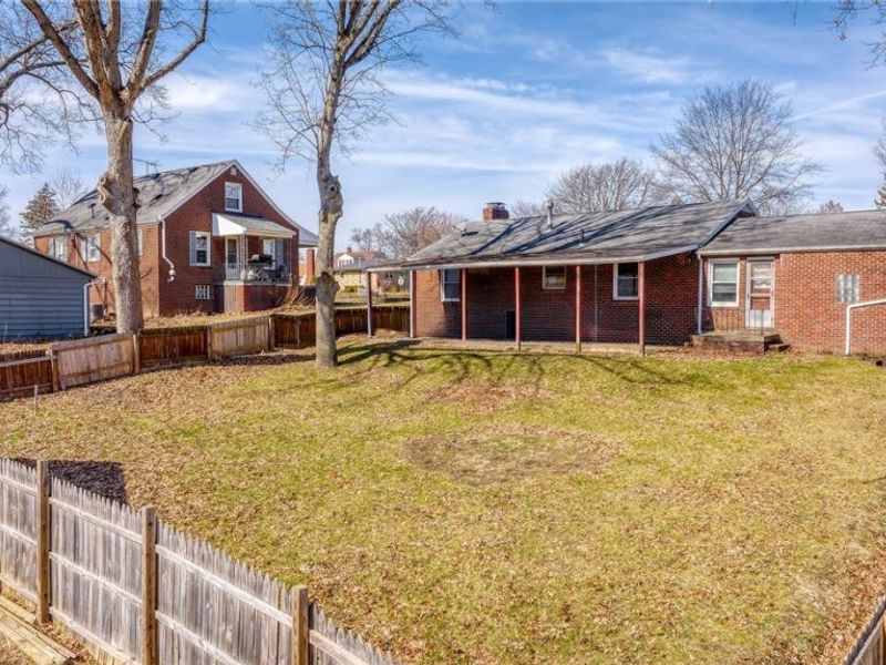 1410 Colonial Boulevard NE, Canton, OH 44714 Photo 4