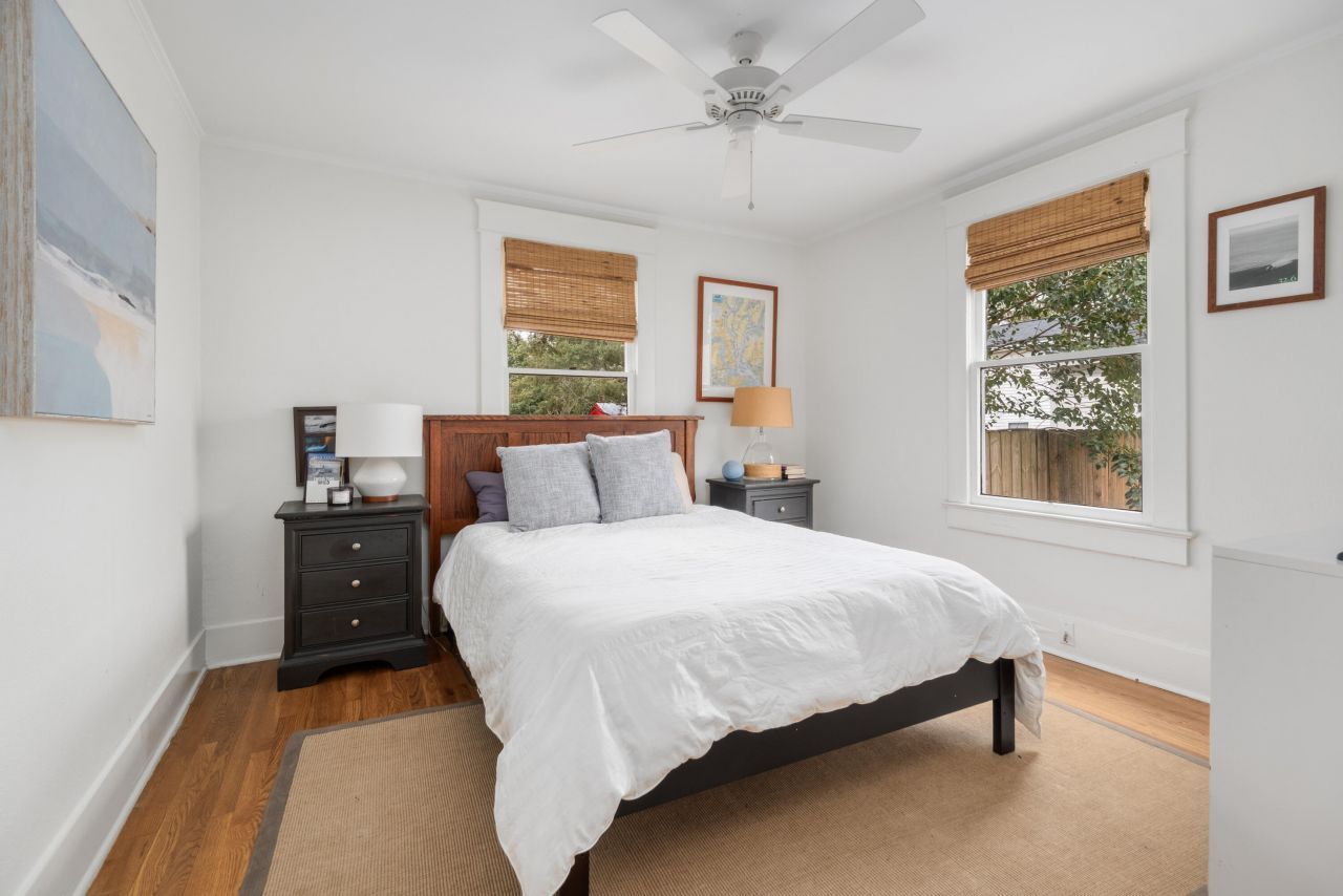 106 Hickory Street Photo 24