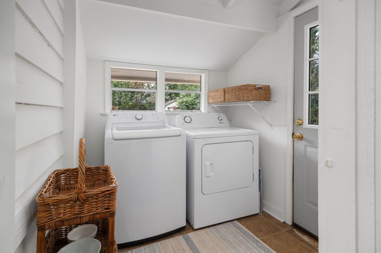 106 Hickory Street Photo 26