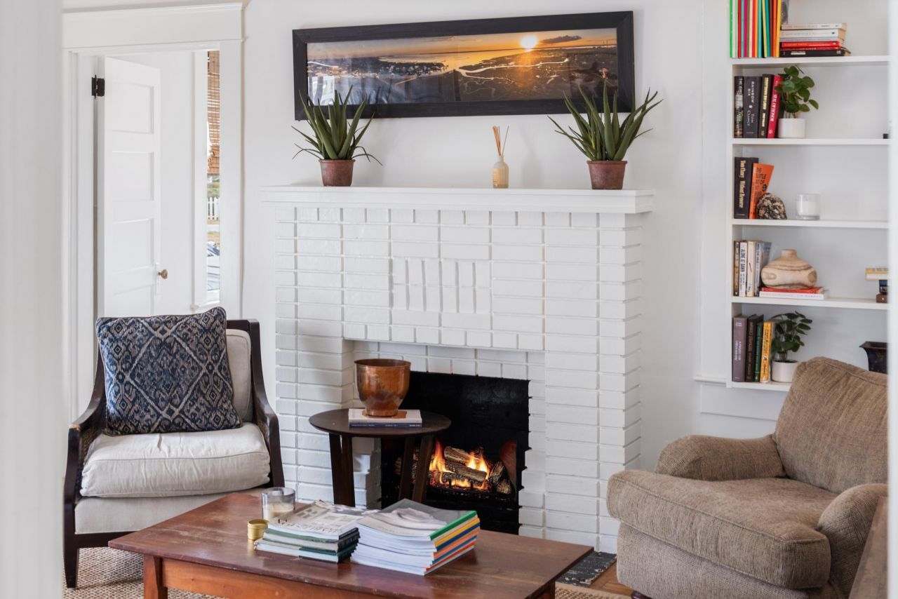 106 Hickory Street Photo 4