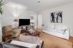 106 Hickory Street photo 4