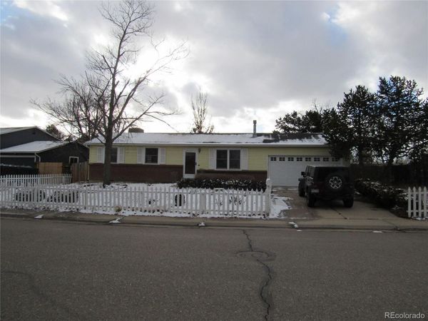 2819 S Memphis Street , Aurora, CO 80013