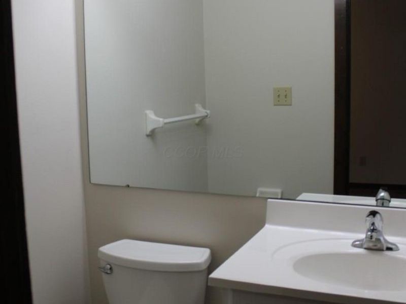 390-404 Edinburgh Road, Dublin, OH 43017 Photo 25