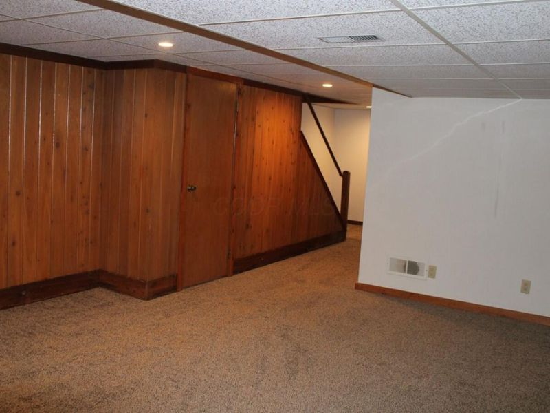 390-404 Edinburgh Road, Dublin, OH 43017 Photo 29