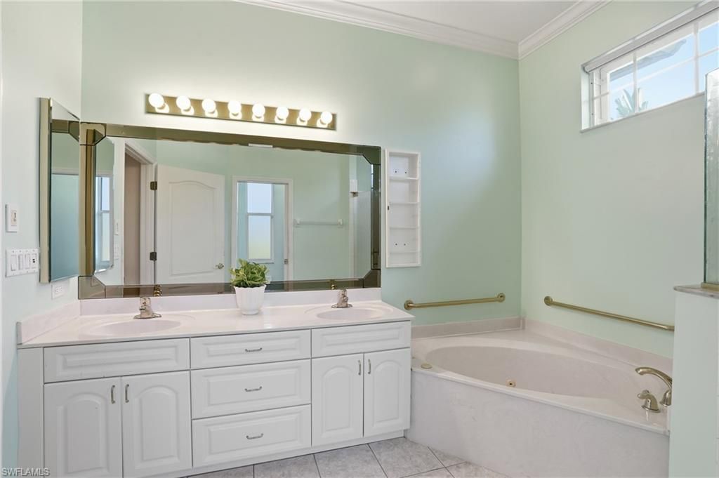 2265 Heritage Greens Dr, Naples, FL 34119 Photo