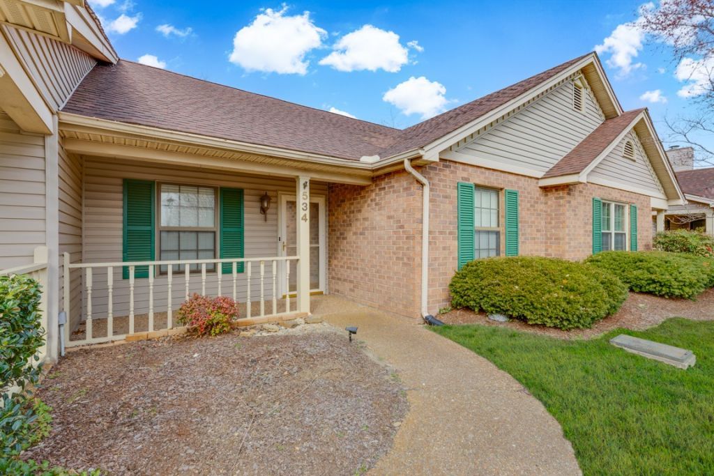 534 Upsall Dr  Antioch, TN 37013
