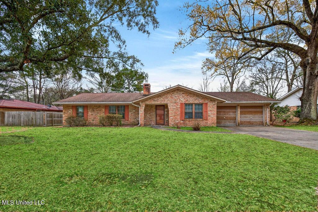 3861 River Pine Drive, Moss Point, MS 39563 Main Photo