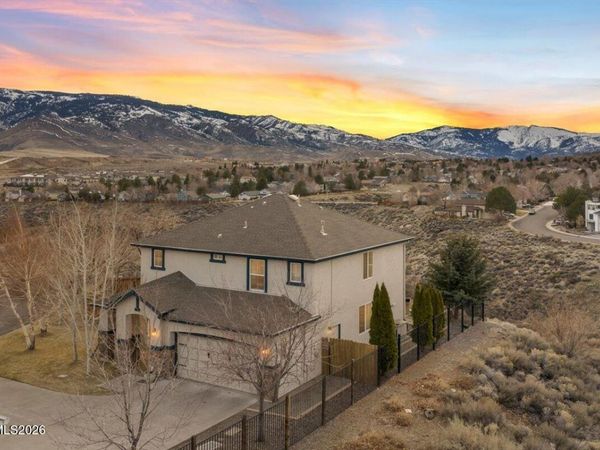 1091 Crown View Drive, Reno, NV 89523