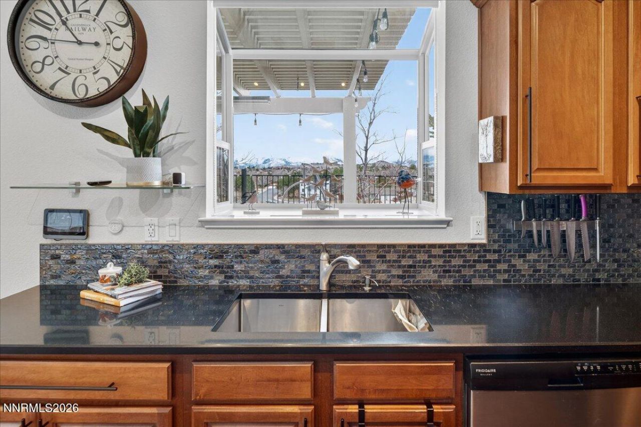 1091 Crown View Drive, Reno, NV 89523 Photo