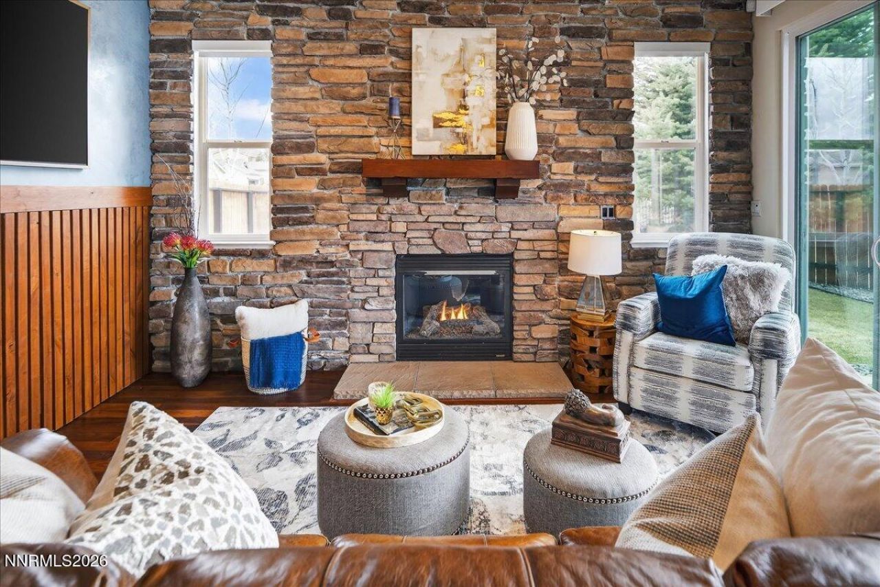 1091 Crown View Drive, Reno, NV 89523 Photo