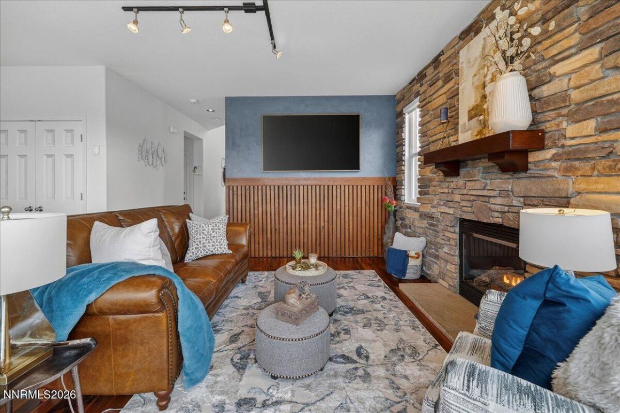 1091 Crown View Drive, Reno, NV 89523 Photo