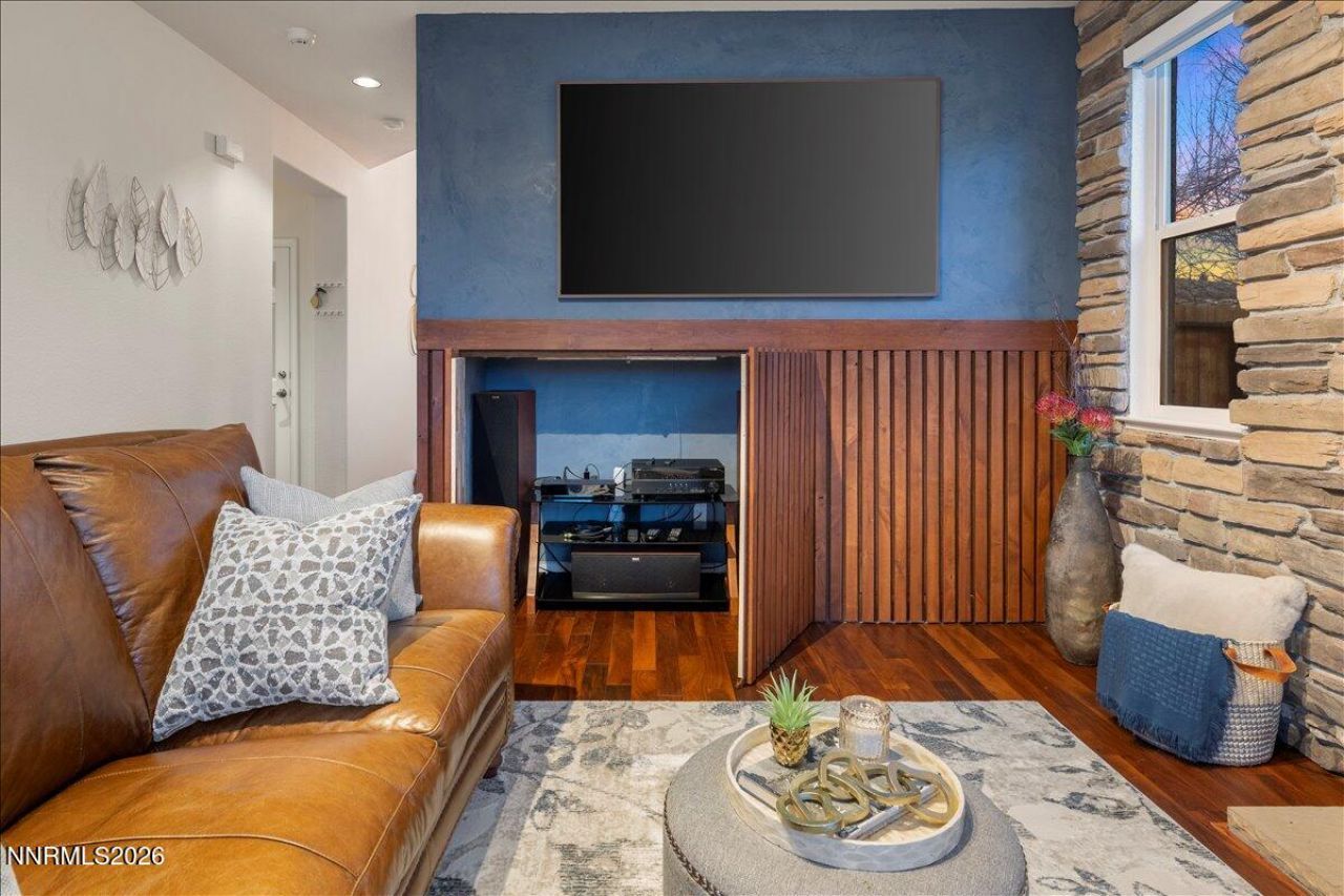 1091 Crown View Drive, Reno, NV 89523 Photo